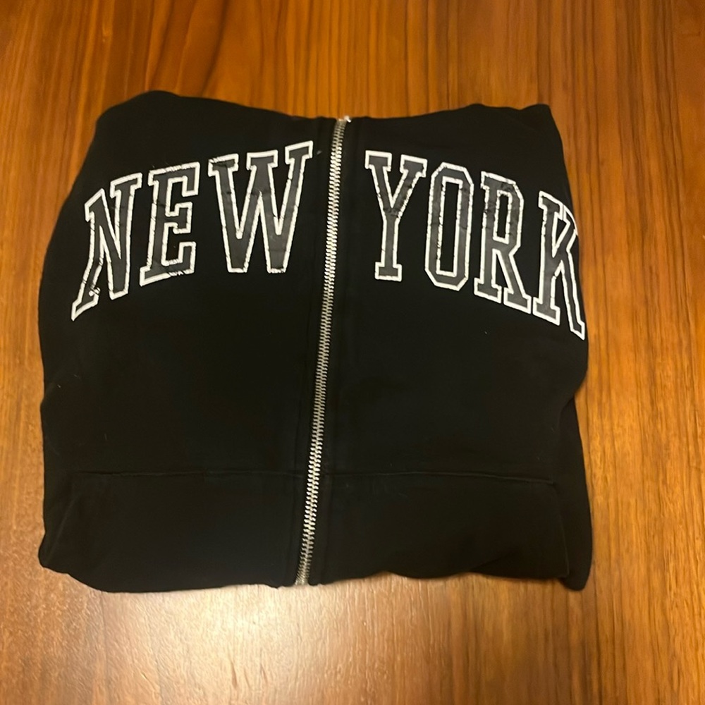 Cute Tillys, New York, black and white zip up hoodie from FULL 💗 TILT